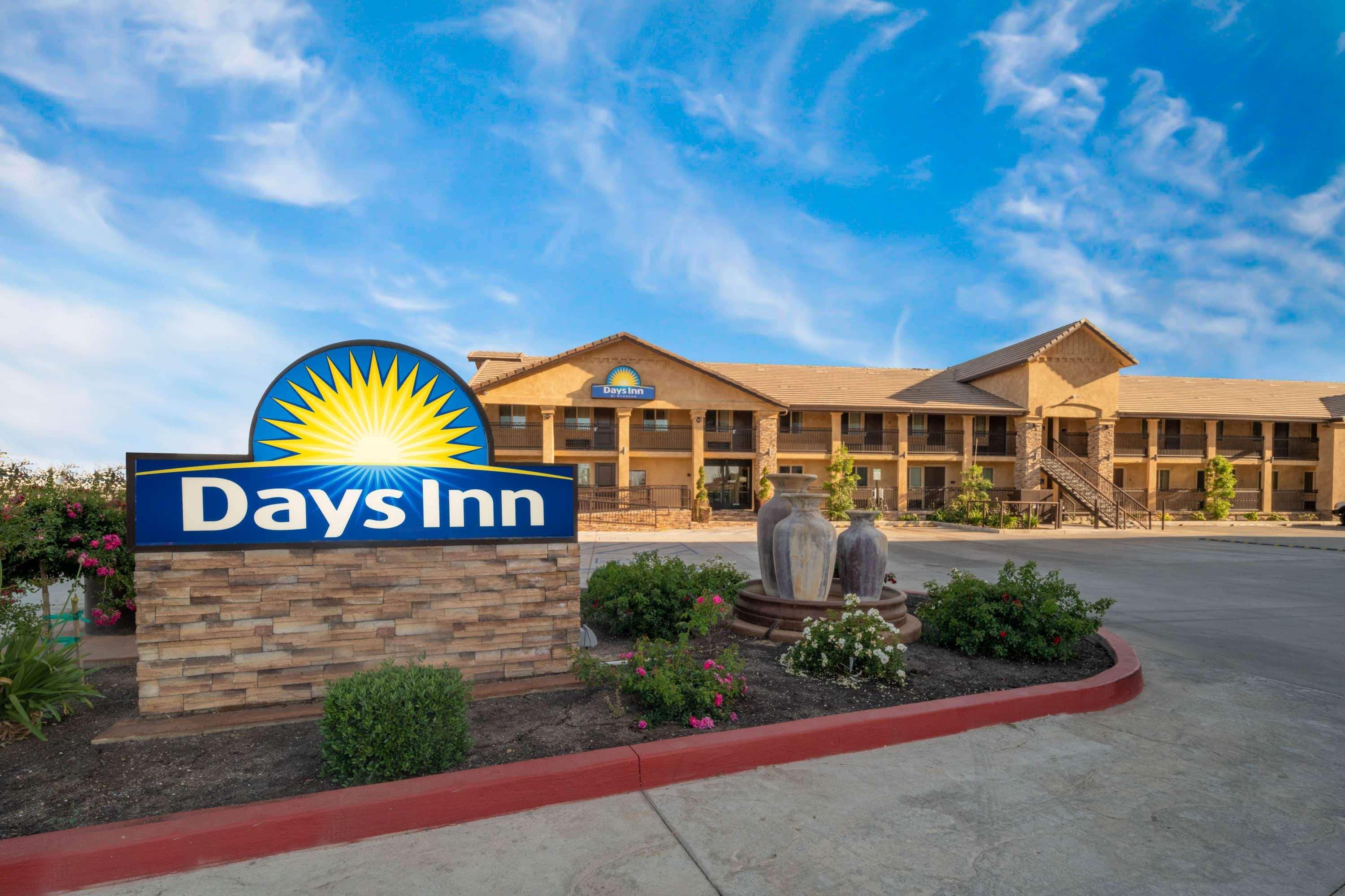 Days Inn By Wyndham Galt - Elk Grove South Εξωτερικό φωτογραφία